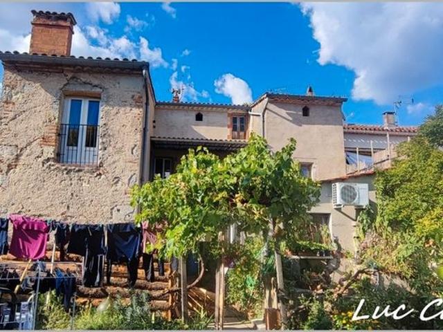 Maison de village 9 pièces 320 m²