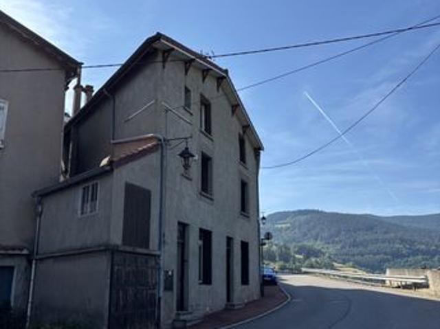 Maison de village 13 pièces 180 m²