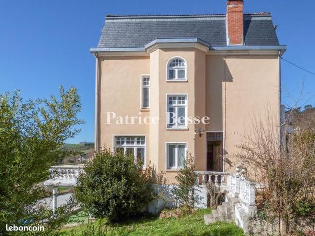 Maison de village 13 pièces 195 m²