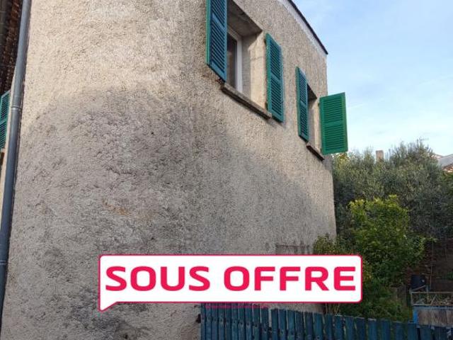 Maison de village 101m², 3 chambres avec jardin arboré Malataverne 159 000HAI