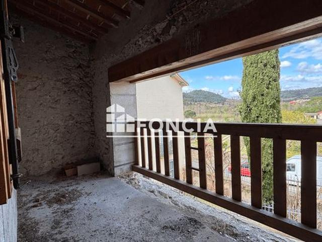 Maison de village — 102 m² — grand garage — terrasse — tautavel —