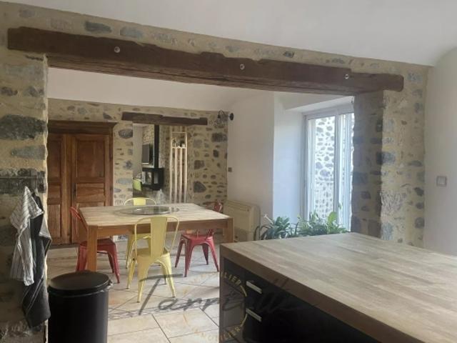 MAISON DE VILLAGE 10553