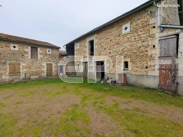 Maison de village 107 m² Angliers