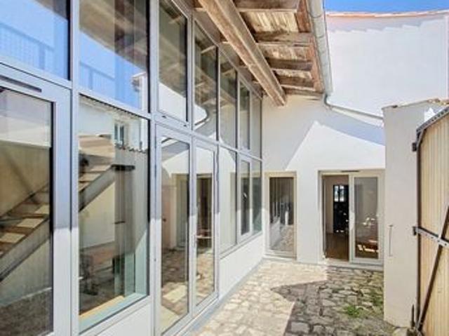 Maison de village 10 pièces 232 m²