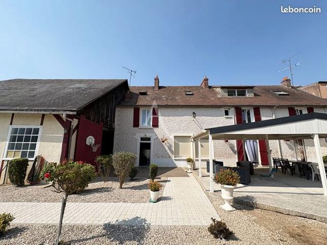 Maison de village 10 pièces 240 m²