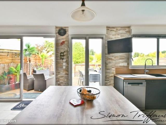 Maison de village 10 pièces 279 m²
