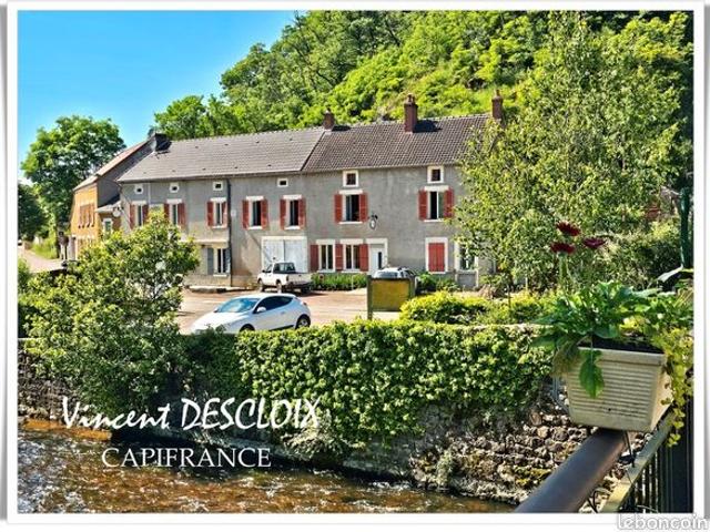Maison de village 10 pièces 280 m²