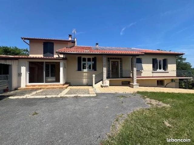 Maison de village 10 pièces 296 m²