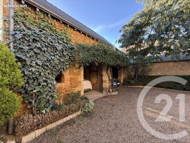 Maison de village 10 pièces 300 m²