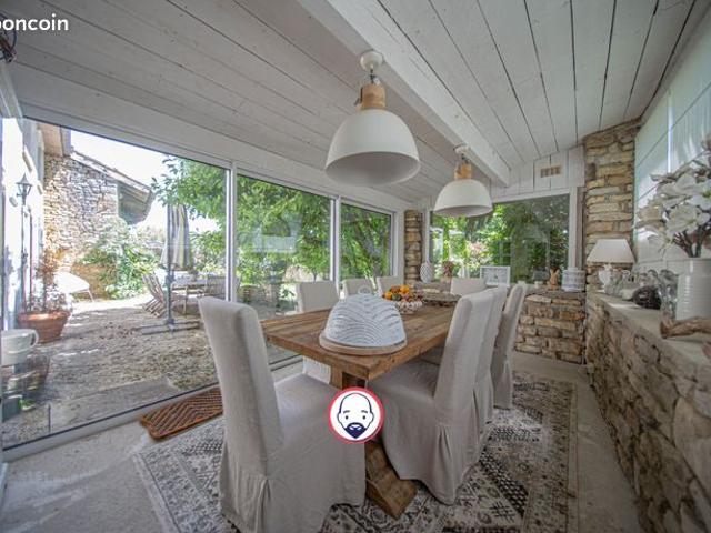 Maison de village 10 pièces 300 m²