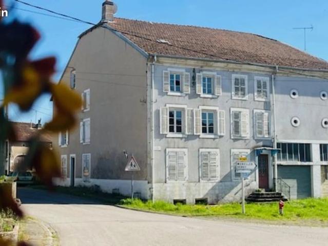 Maison de village 10 pièces 301 m²