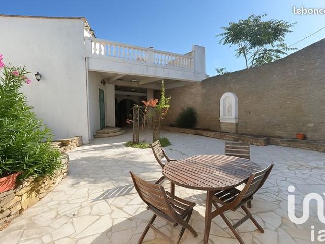 Maison de village 10 pièces 318 m²