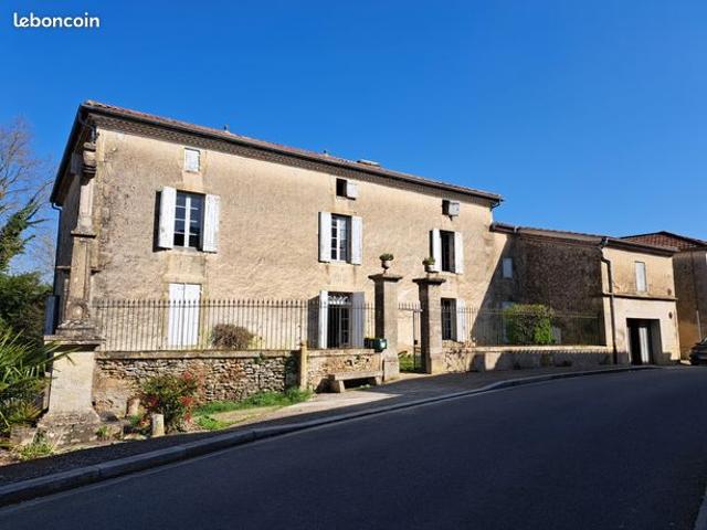 Maison de village 10 pièces 358 m²