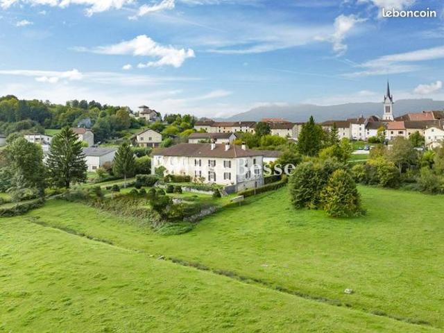 Maison de village 10 pièces 365 m²