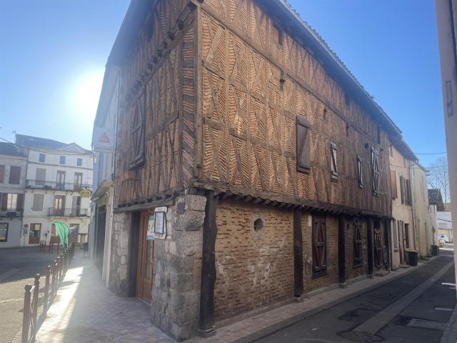 Maison De Village. 110m² Clairac