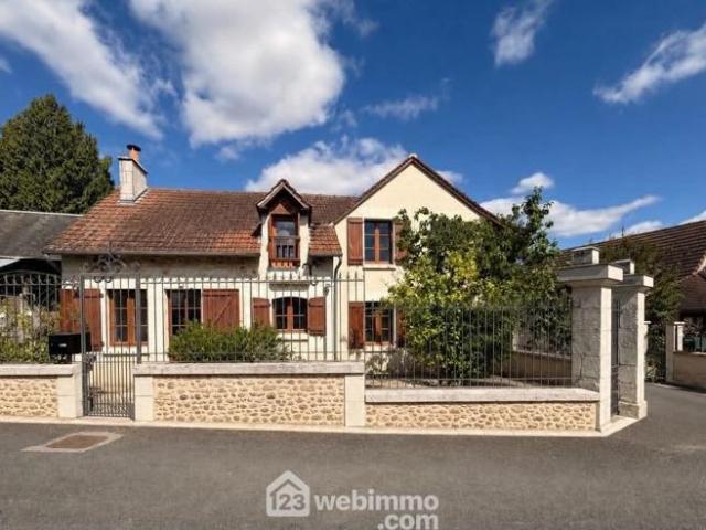 Maison de village 111.7m² Coussay les Bois