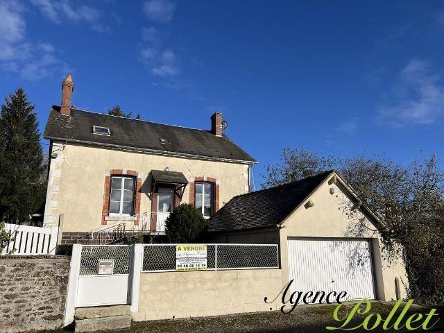 Maison de village 116 m2, garage, cave et jardin clos 601 m2 116m² Vailly sur Sauldre