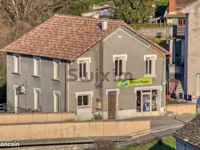 Maison de village 11 pièces 185 m²