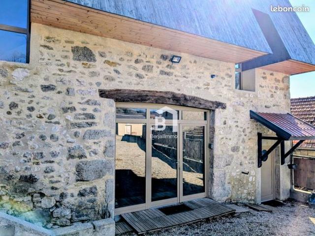 Maison de village 11 pièces 211 m²