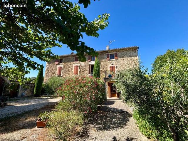 Maison de village 11 pièces 257 m²