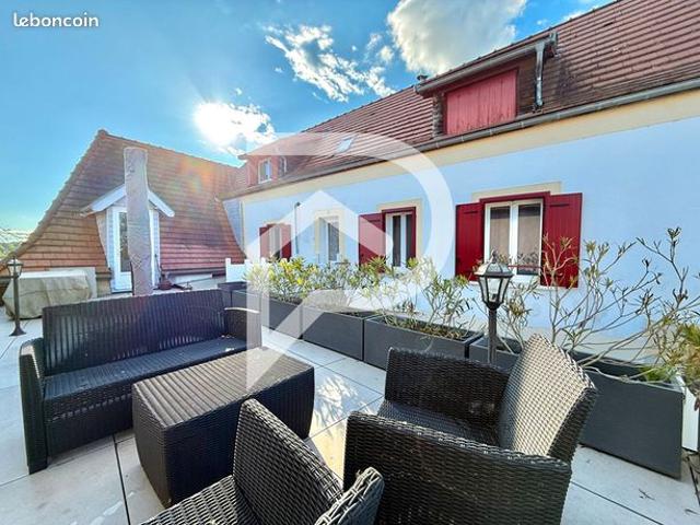 Maison de village 11 pièces 270 m²