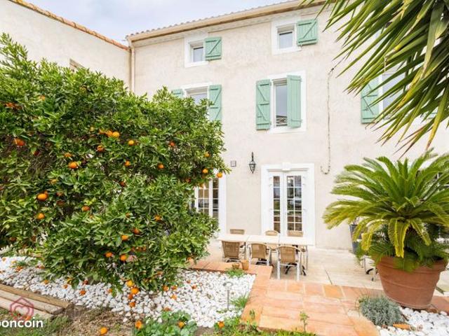 Maison de village 11 pièces 305 m²