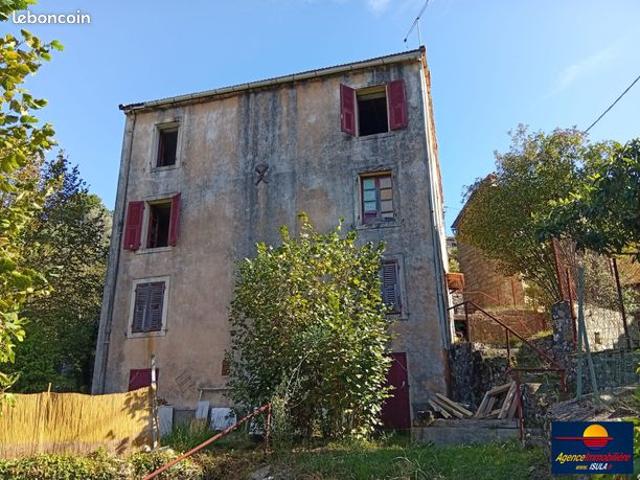 Maison de village 12 pièces 166 m²