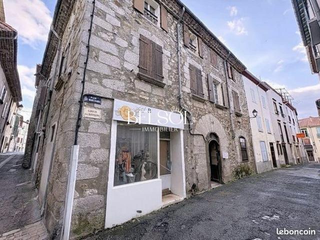 Maison de village 12 pièces 300 m²