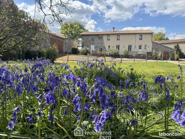 Maison de village 12 pièces 370 m²