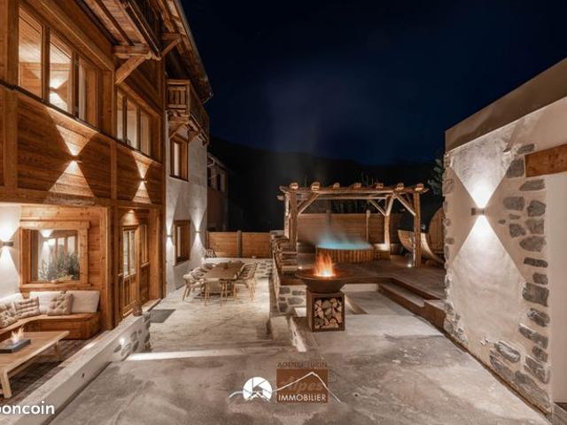 Maison de village 12 pièces 674 m²