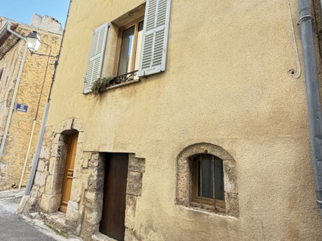 MAISON DE VILLAGE 140 m2 AUPS