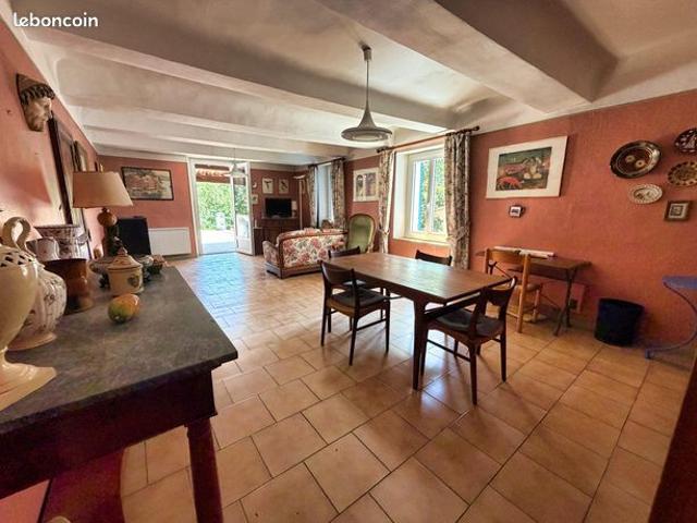 Maison de village 140 m² – Terrasse 35 m² – Vue sur l’Argens – Correns