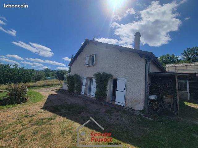 Maison de village 157 m² Saint Bonnet des Quarts