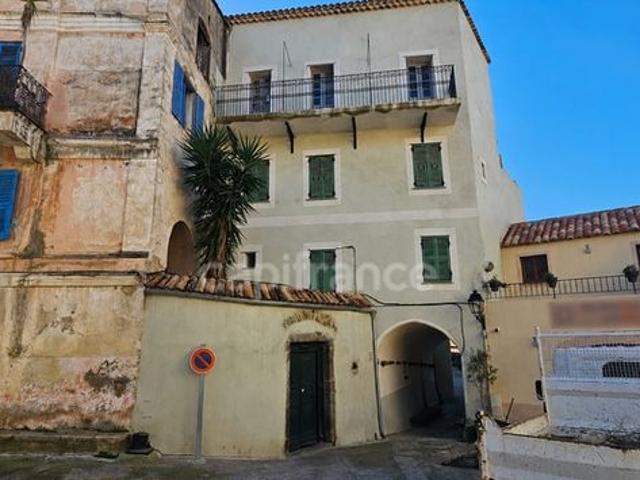 Maison de village 15 pièces 300 m²