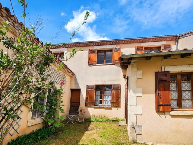 Maison de village 194.69m ² 195m² Neuvic