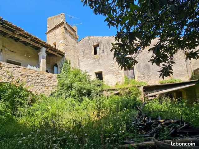 Maison de village 1 pièce 100 m²