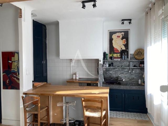 Maison de village 2 faces, avec garage en rdc sans extérieur de 58 m²