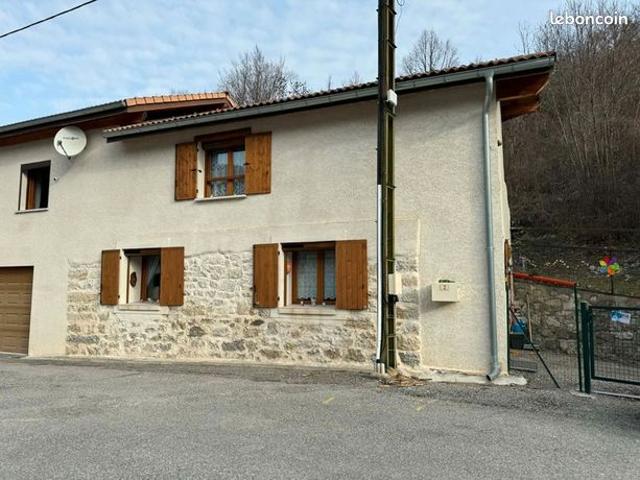 Maison de village 2 pièces 63 m²