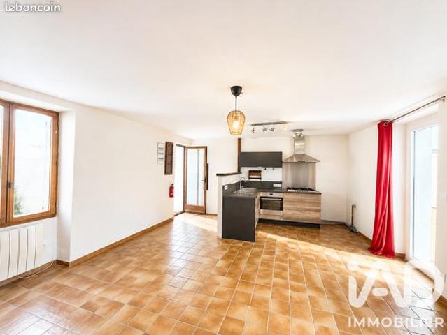 Maison de village 2 pièces 85 m²