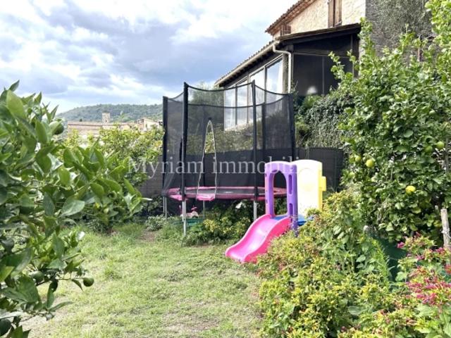 Maison de village 2 pièces Vue dégagée Mer à SPERACEDES