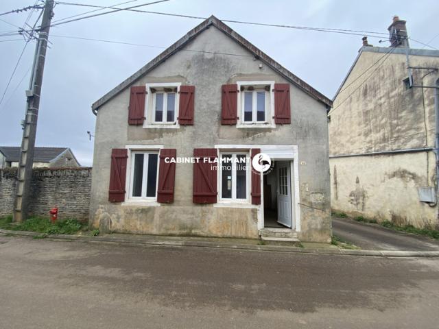 MAISON DE VILLAGE