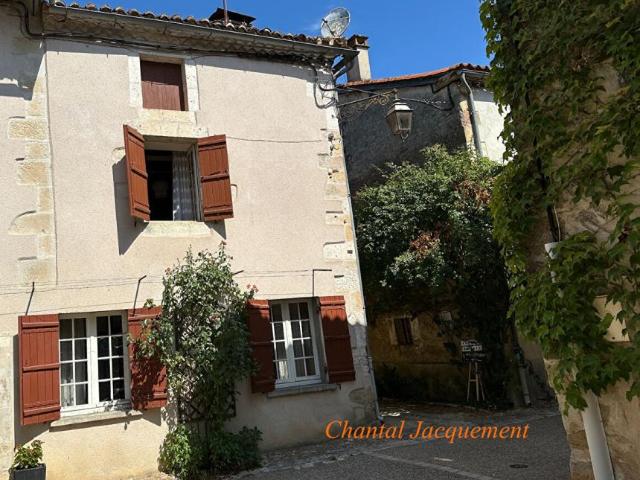 MAISON DE VILLAGE