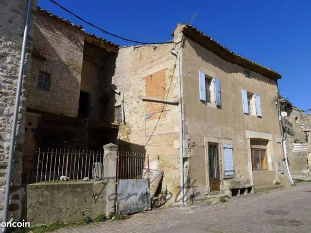 Maison de village 340 m² Roussas