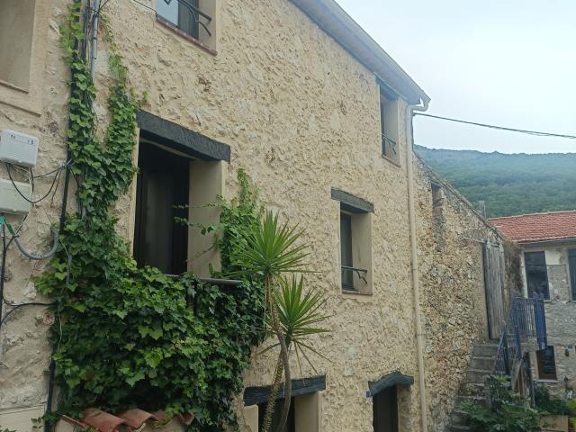 Maison de Village 3/4 pièces louée MEUBLEE