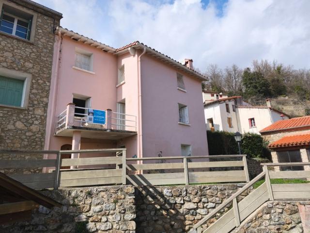 Maison de village 3 faces avec jardin vue dégagée – Montferrer 66