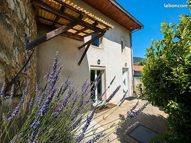 Maison de village 3 pièces 105 m²