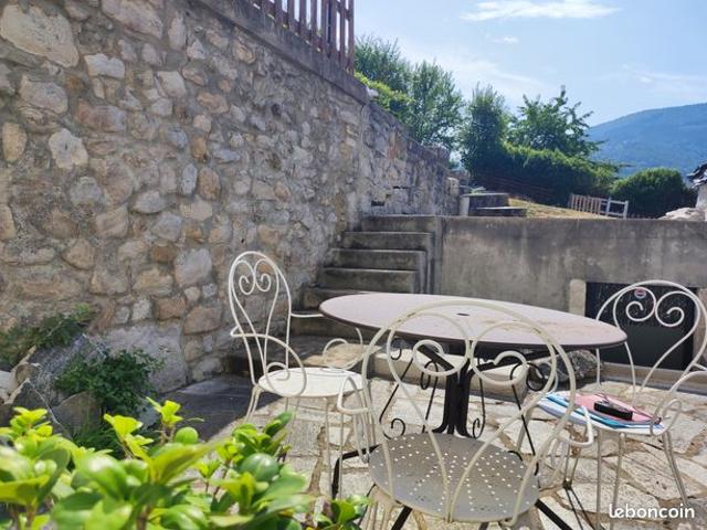Maison de village 3 pièces – Jardin de 300 m², terrasse, garage