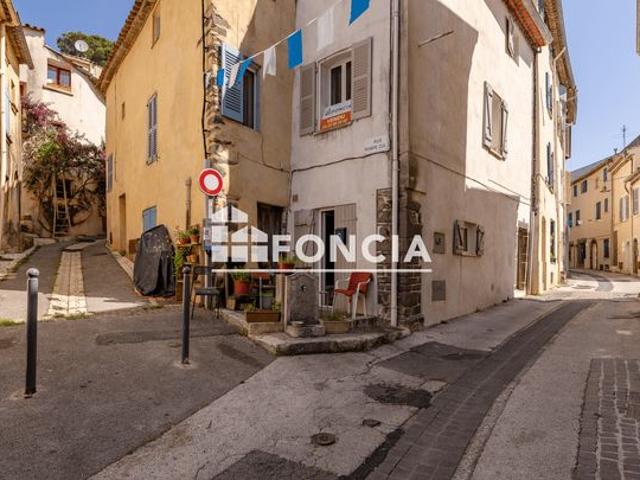 Maison de village t3 plus coin mezzanine secteur calme proche centre ville cogolin