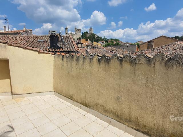 Maison de village T3 sur 3 niveaux à Rians