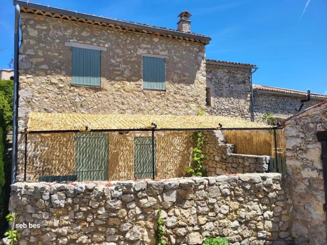 Maison de village T4 avec terrasse à Fox Amphoux
